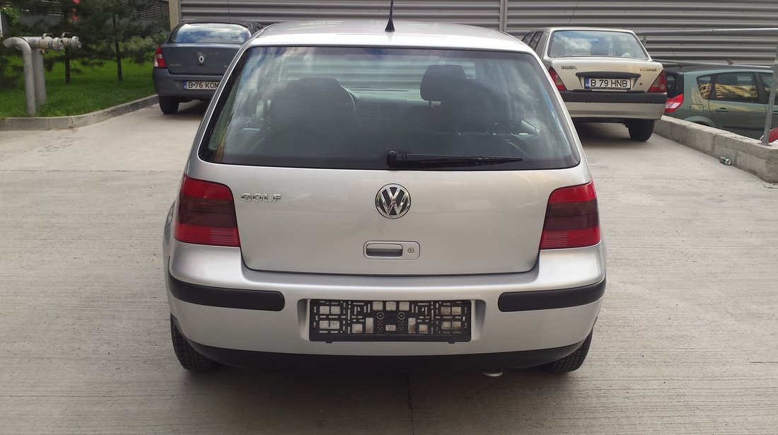 VW Golf 14 2001