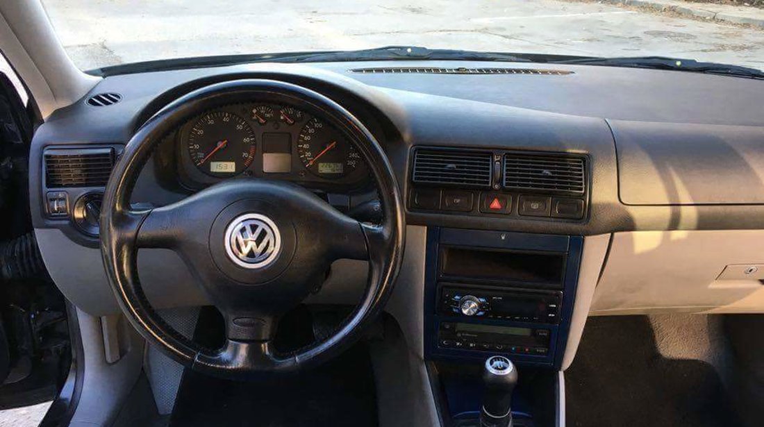 VW Golf 1598 2001