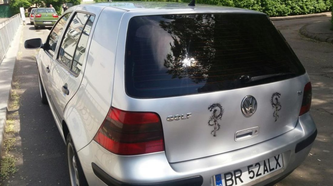 VW Golf 16 .16v benzina 2002