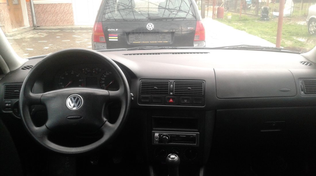 VW Golf 1600 2002