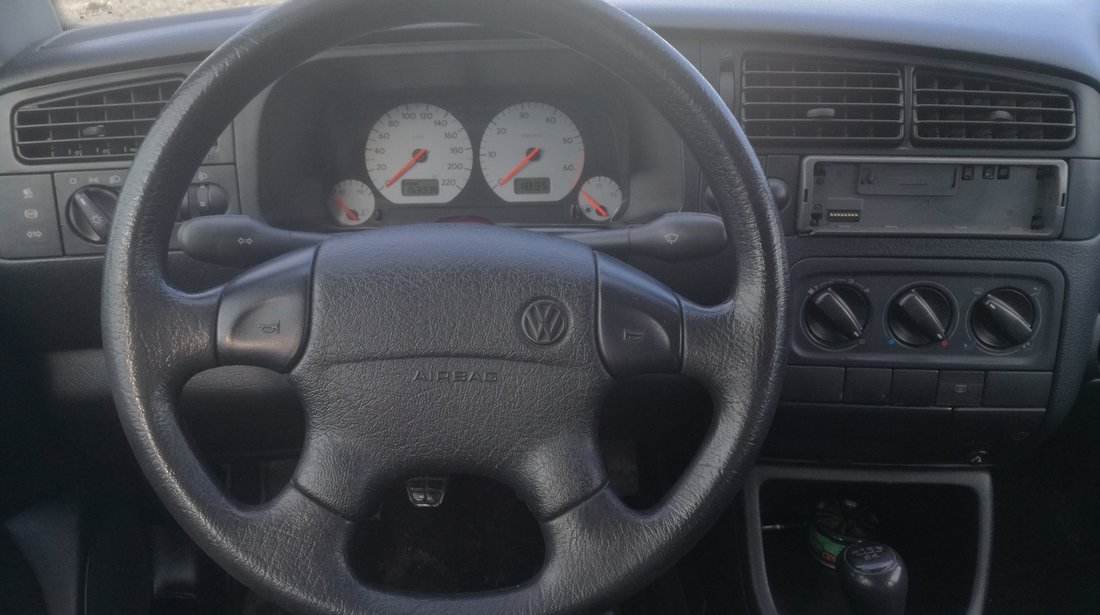 VW Golf 16006 1997