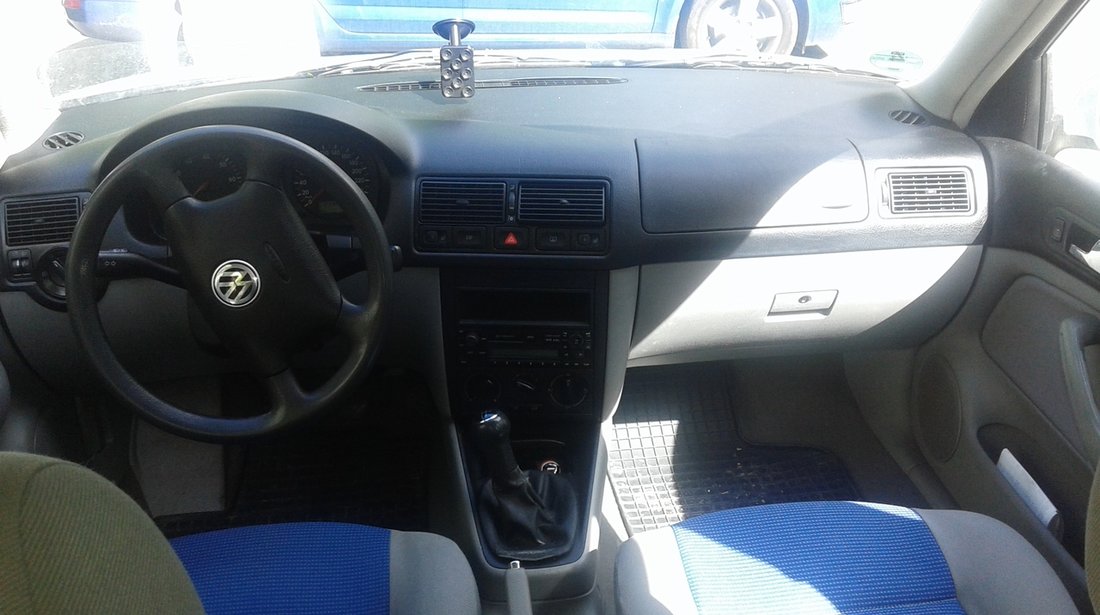 VW Golf 2.0 2000