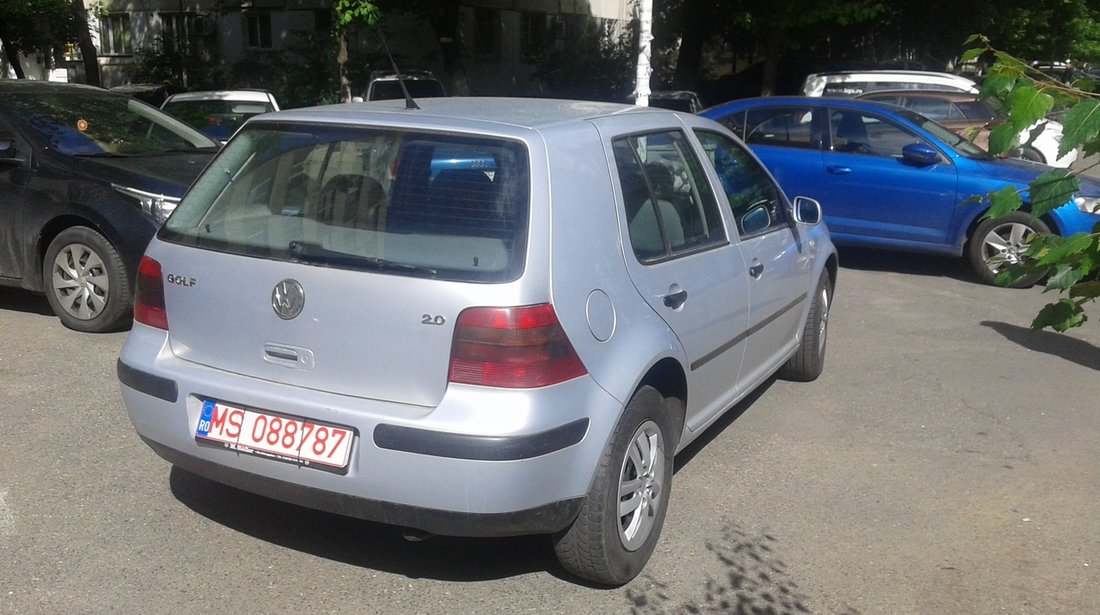 VW Golf 2.0 2000