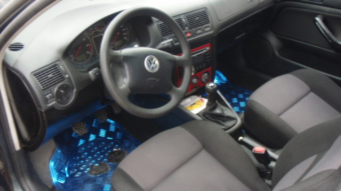 VW Golf 4 - 1.4i Clima 2002