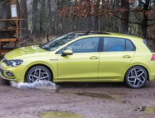 VW Golf 8- poze spion