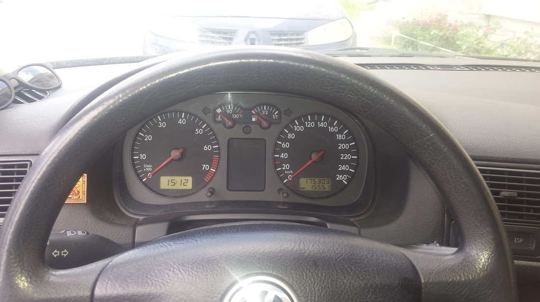 VW Golf azd 2001