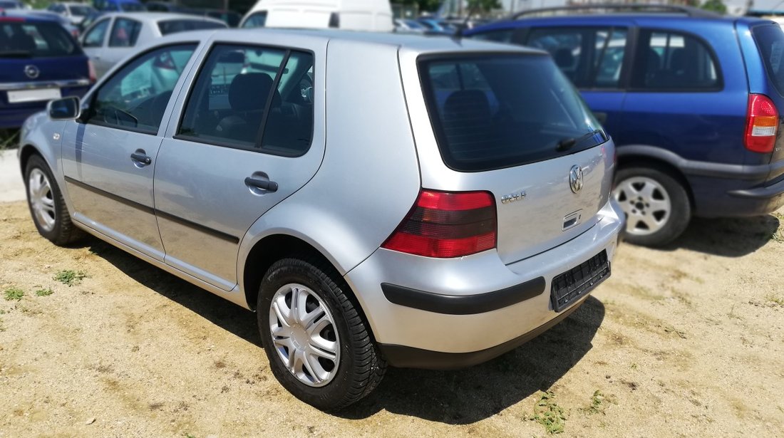 VW Golf Benzina 2003