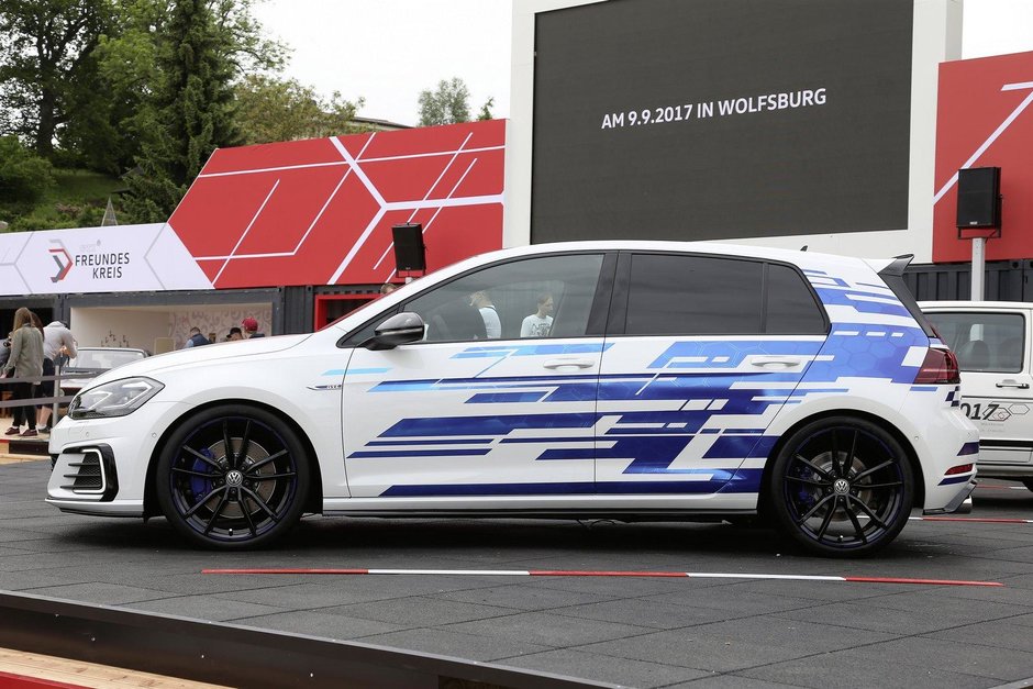 VW Golf GTE Performance Concept