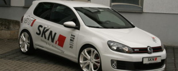VW Golf GTI by SKN
