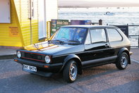 VW Golf GTI cu 27.000 km