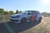 VW Golf GTI cu perne de aer