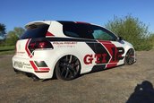 VW Golf GTI cu perne de aer