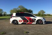 VW Golf GTI cu perne de aer