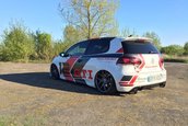 VW Golf GTI cu perne de aer