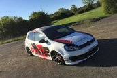 VW Golf GTI cu perne de aer