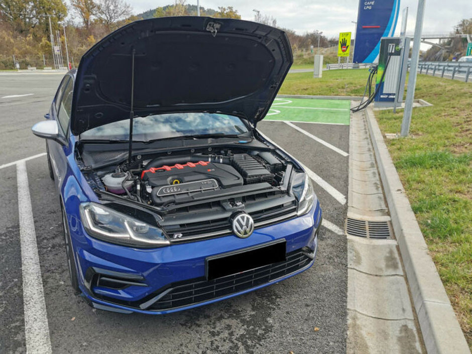 VW Golf R cu motor de RS3