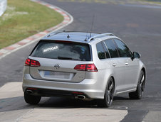 VW Golf R Estate - Noi Poze Spion