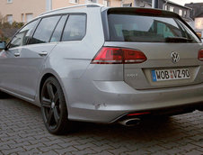 VW Golf R Estate - Poze Spion