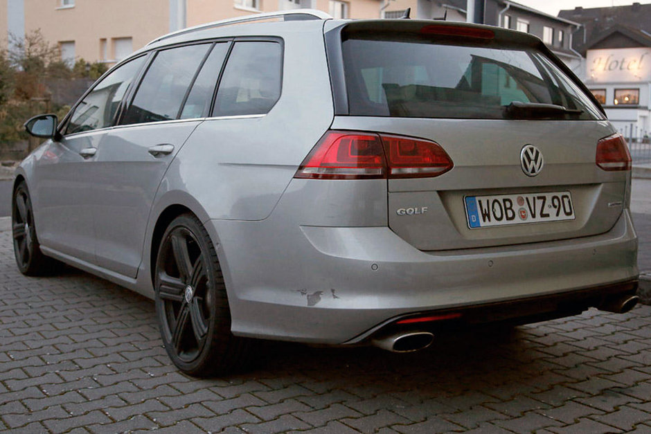 VW Golf R Estate - Poze Spion