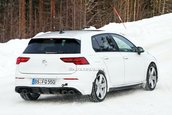 VW Golf R-poze spion