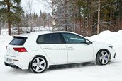 VW Golf R-poze spion