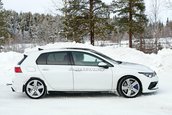 VW Golf R-poze spion