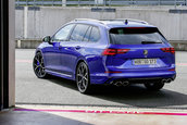 VW Golf R Variant - Galerie foto