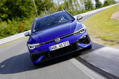 VW Golf R Variant - Galerie foto