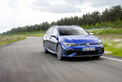 VW Golf R Variant - Galerie foto