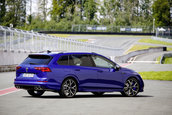 VW Golf R Variant - Galerie foto