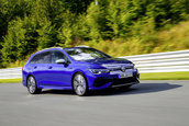 VW Golf R Variant - Galerie foto