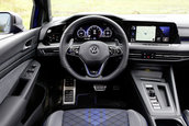 VW Golf R Variant - Galerie foto