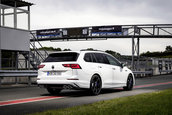 VW Golf R Variant - Galerie foto