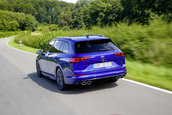 VW Golf R Variant - Galerie foto