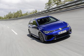 VW Golf R Variant - Galerie foto