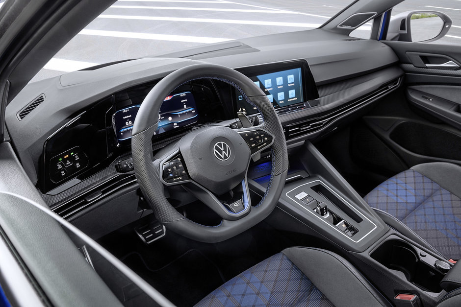 VW Golf R Variant - Galerie foto