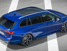 VW Golf R Variant