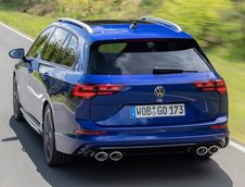 VW Golf R Variant