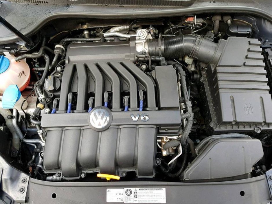 VW Golf R20 cu motor V6