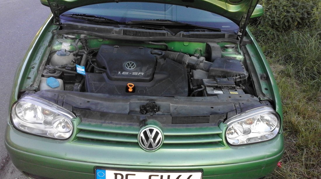 VW Golf SR 2000