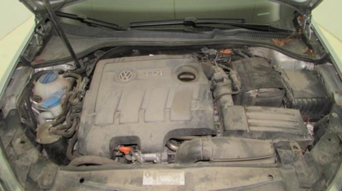 VW Golf VI Variant 1.6 TDI Trendline 105 CP 2013