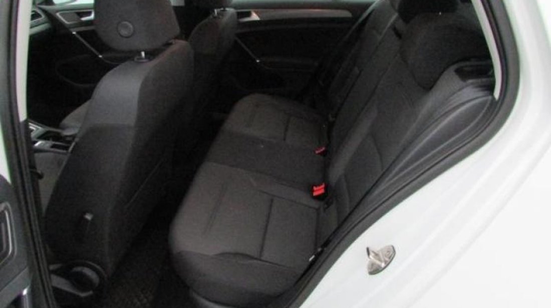 VW Golf VII 1.6 TDI BlueMotion Technology DSG 7+1 Comfortline 105 CP Star/Stop 2013