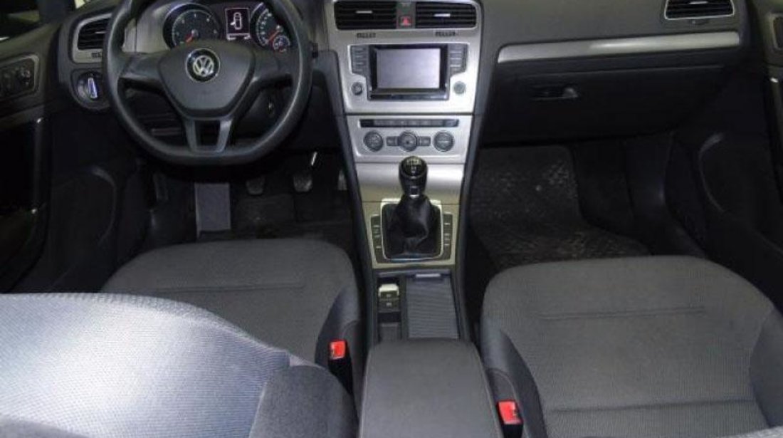 VW Golf VII 1.6 TDI BlueMotion Technology Comfortline 105 CP 2013