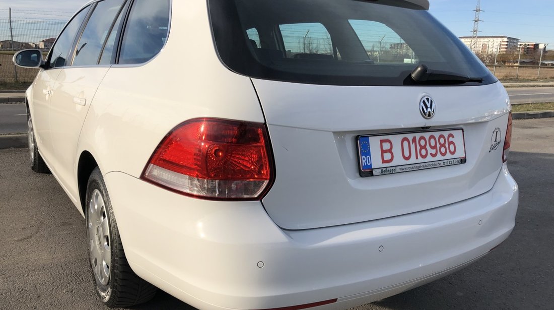 VW Golf VW GOLF 6 Euro 5/1.6Diesel 105Cp/Bi-Xenon/START-STOP/Pilot/Bluetooth.Senzori parcare fata-spate.Pilot automat.Scaune incalzite. 2011