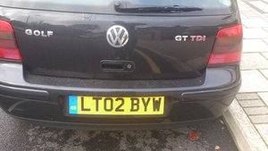 (vw golf4 gt tdi 1.9 150 cp ) de ce se aude un zgomot metalic când motoru e la relantiu?