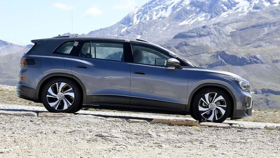 VW ID.6 - Poze spion