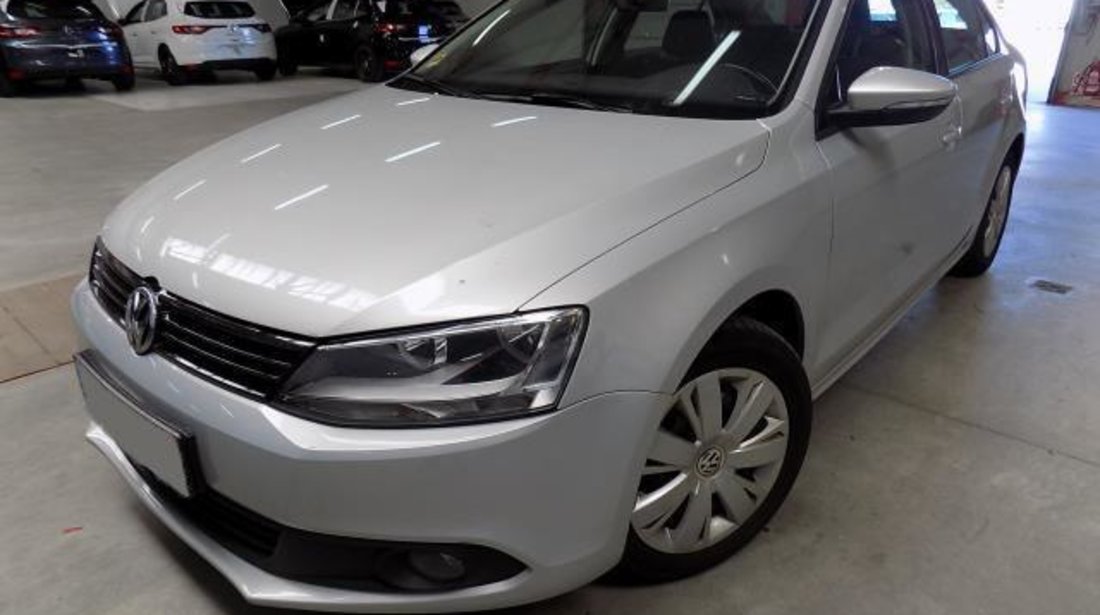 VW Jetta 1.6 TDI 105 CP Trendline 2013