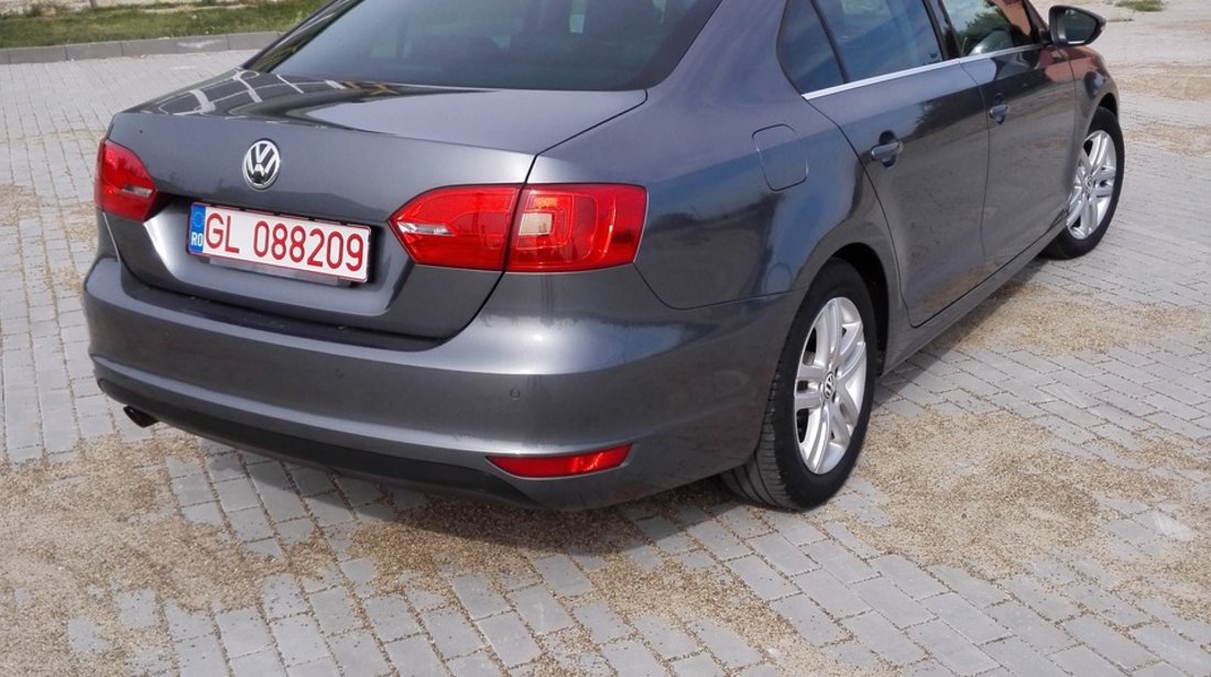 VW Jetta 1.6 TDI HIGHLINE BLUEMOTION 2012