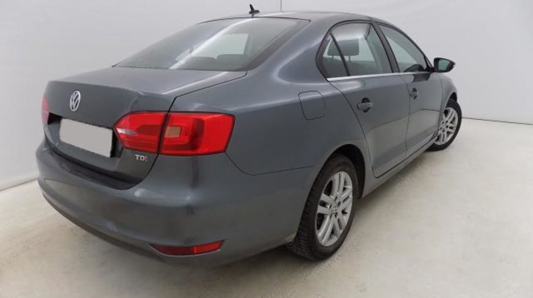 VW Jetta Comfortline 1.6 TDI DPF 105 CP 2012