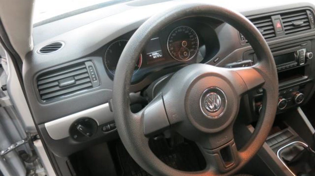 VW Jetta TL 1.6 TDI 105 CP 2012